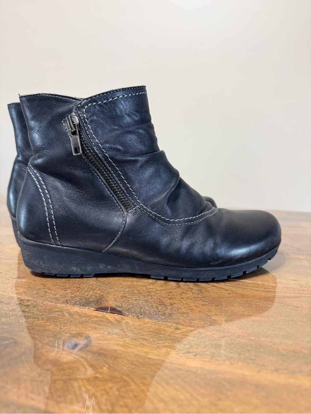 Walking Cradles ZEPLIN boots. Women’s 7 1/2 extra wide.